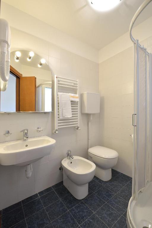Hotel Guya Varazze Oda fotoğraf